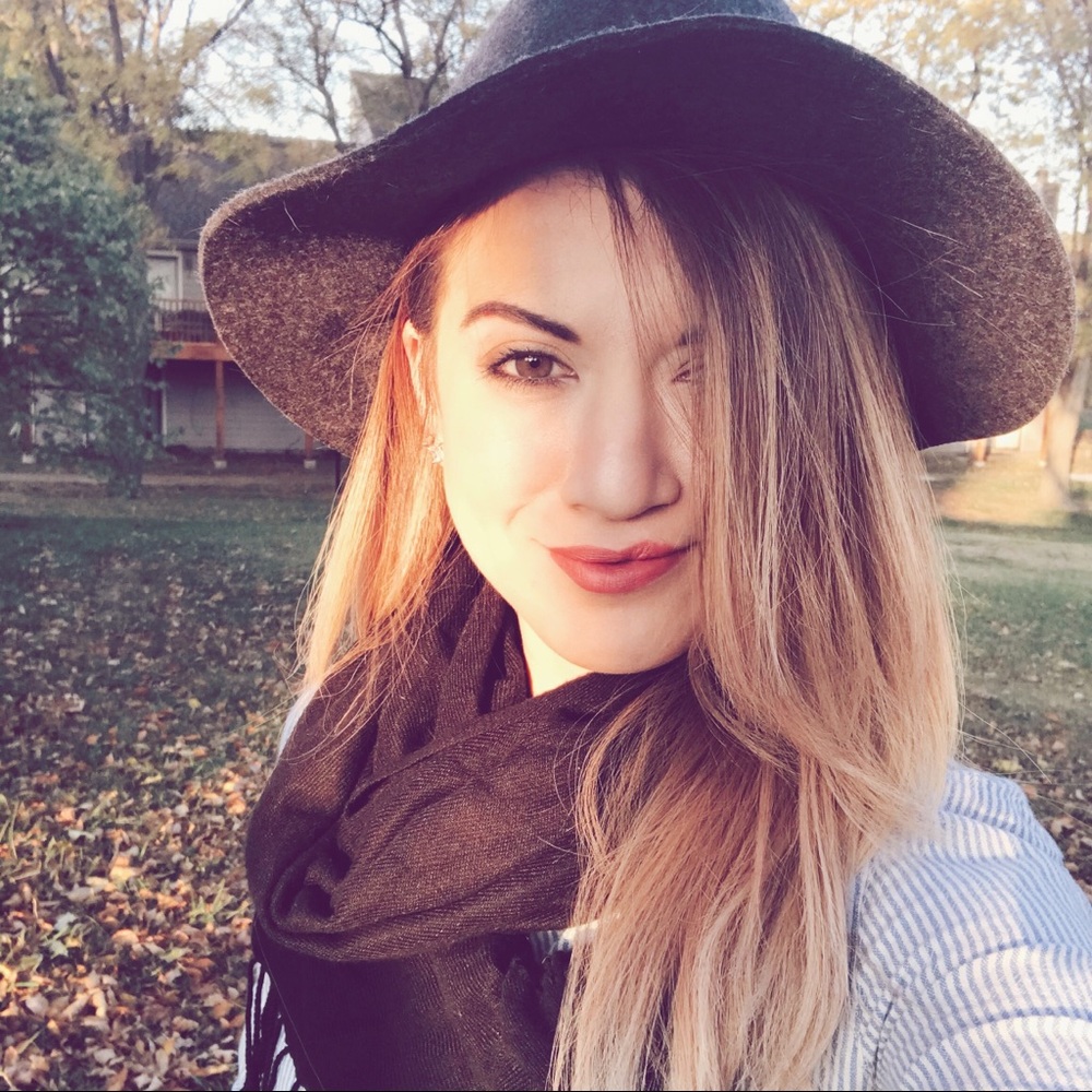 Meet your Posher, Emily